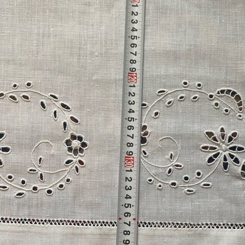 Cutwork tablecloth like new, handmade white linen fabric