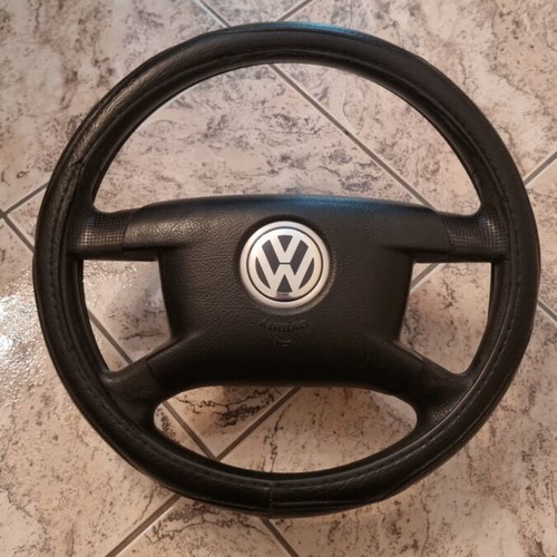 Volkswagen steering wheel with airbag like new