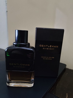 Givenchy Gentleman Réserve Privée Eau de Parfum 100ml like new