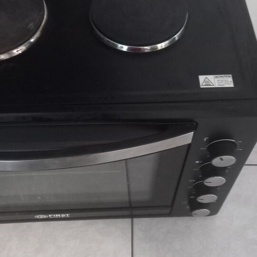 First Austria oven with 2 hotplates
