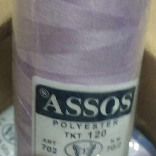 Polyester sewing cones butterfly purple lilac, pack of 7