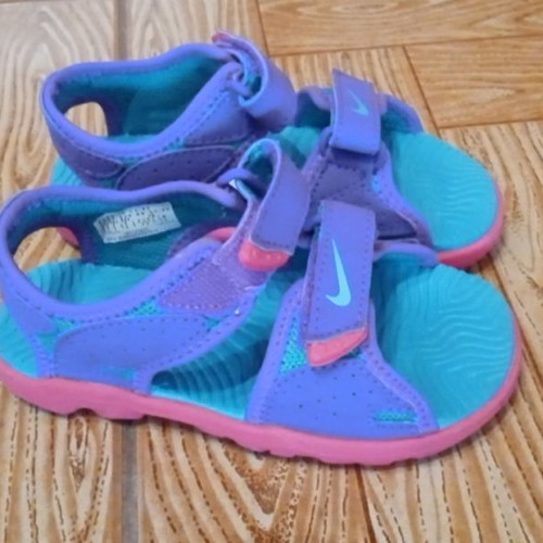 Nike sandals new size 25 for girls