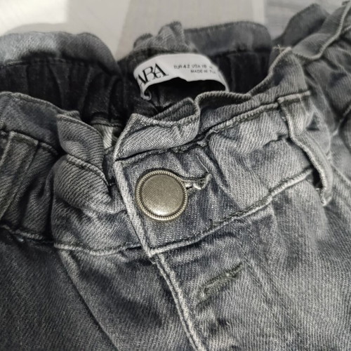 Zara gray jeans size 42 like new, elastic