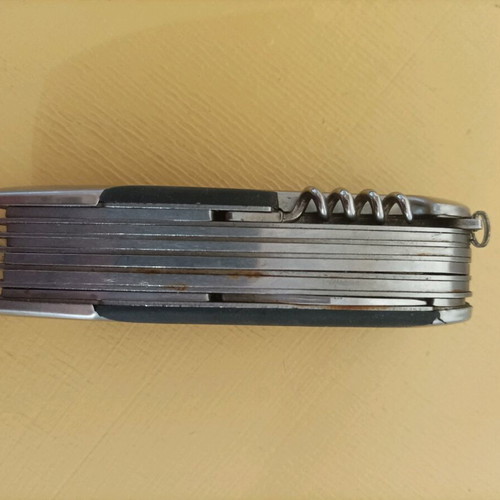 Heavy metal pocket multi-tool like new