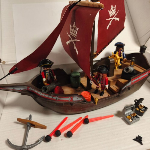 Playmobil English Ship with Pirates and Officers, like new