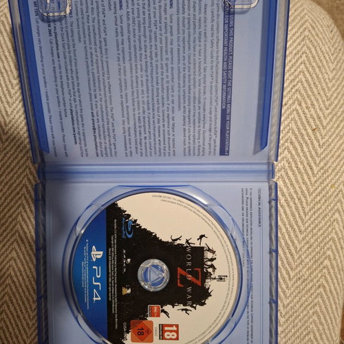 PS4 World War Z game like new