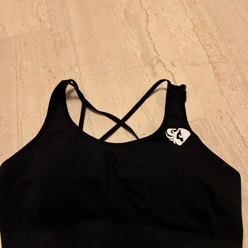 Seamless black gym leggings and sports bra set like new, Small