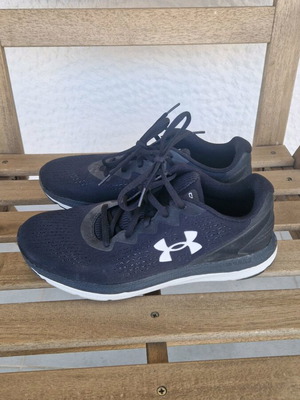 Under Armour Charged Impulse 2 sneakers like new, black and white, size 43