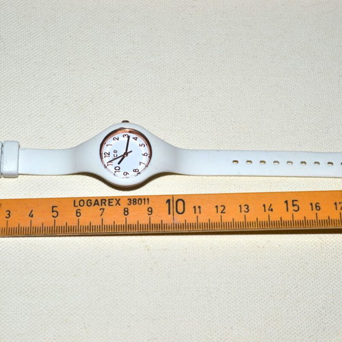 Ice-Watch women's white silicone wristwatch used