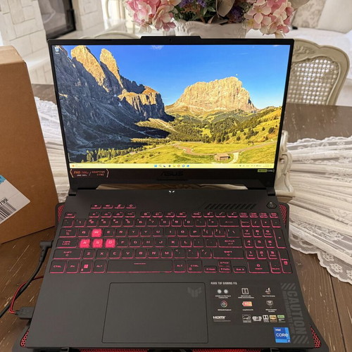 Asus TUF Gaming F15 FX507ZI like new with i7-12700H, 16GB, 2TB SSD, RTX 4070, Windows 11