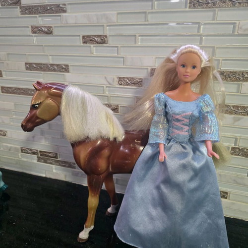 Steffi doll and horse used, pack