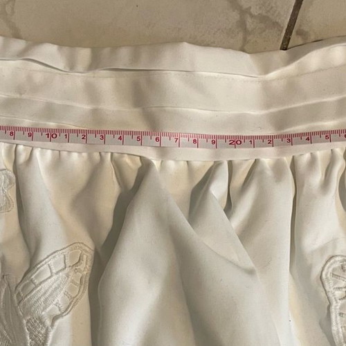 White Shein skirt new, size XS with hidden zipper