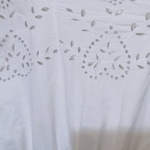 Antique nightgown white cutwork embroidery like new
