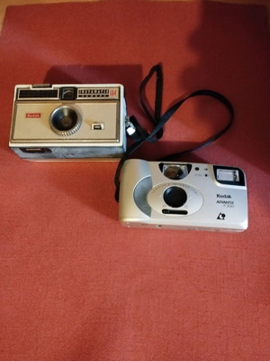 Φωτογραφικές μηχανές Kodak Instamatic 104 και Advantix F300 μεταχειρισμένες
