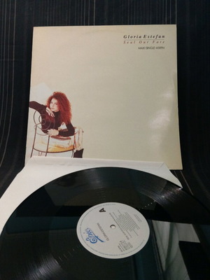 Gloria Estefan Seal Our Fate vinyl like new, pop