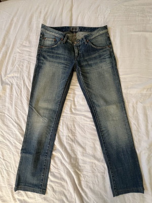 Wesc jeans size 28 used, regular waist