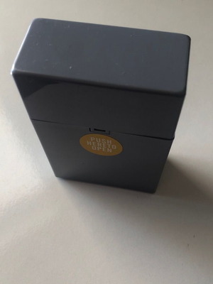 Plastic cigarette pack case gray new with automatic opening