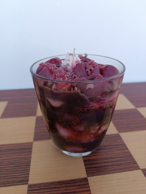 Handmade scented candle with natural wax and porcelain container