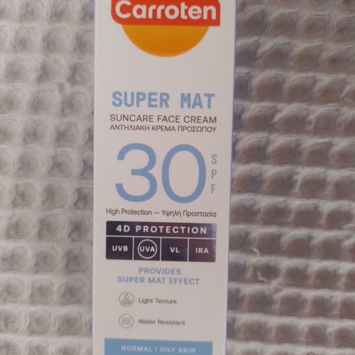 Carroten Super Mat SPF30 face sunscreen