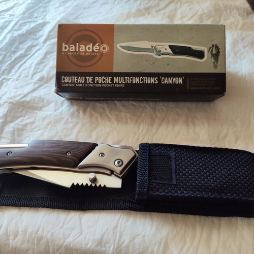 Baladéo Canyon multifunction pocket survival knife with wood handle