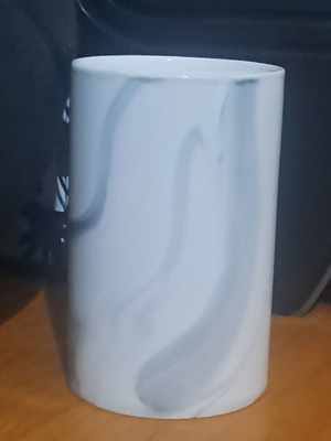 Pencil holder with marble style like new