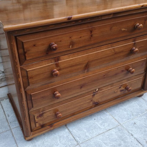 Wooden dresser set with mirror, like new, 4 drawers