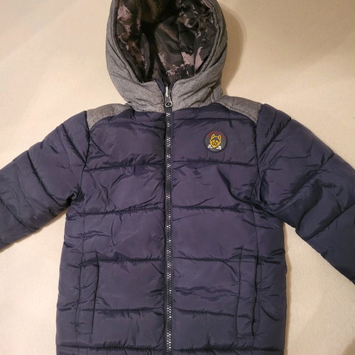 Clothing pack for 2-year-old boy like new with Mexx jacket