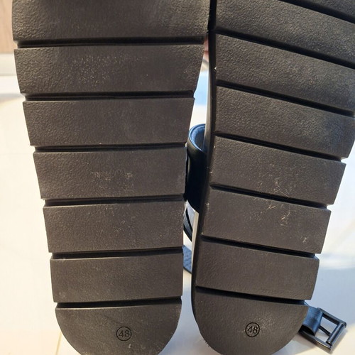 ZIGN men's black sandals size 48 like new