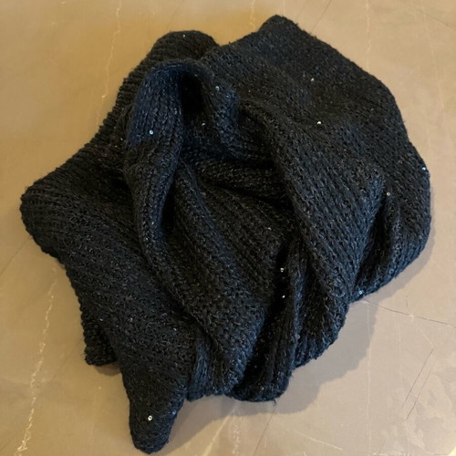 H&M loop scarf like new with shine and sequins