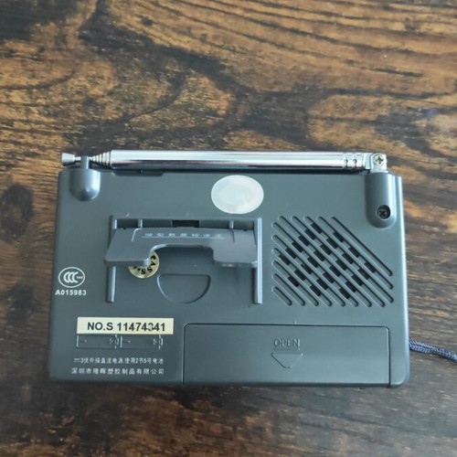 Kaide digital pocket radio with clock and alarm