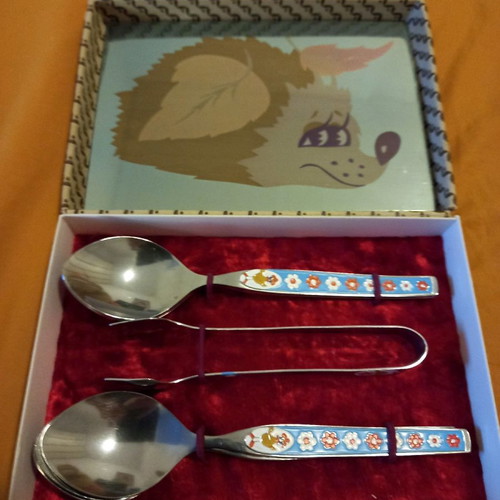 Luxury case new with hand-painted children's eating utensils