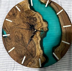 Χειροποίητο ξύλινο ρολόι & υγρό γυαλί