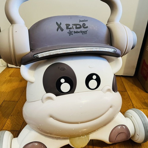 Xride Musical Children's Scooter like new