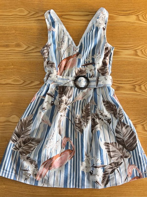 Mango dress XS with belt and pockets, used, colorful print