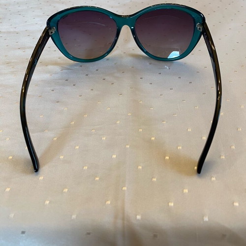 Invu women's sunglasses new, butterfly shape, black and green