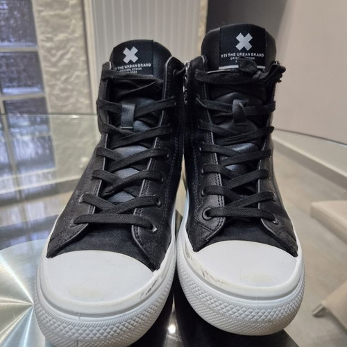 XTI Kids sneakers boots size 38 used, black and white