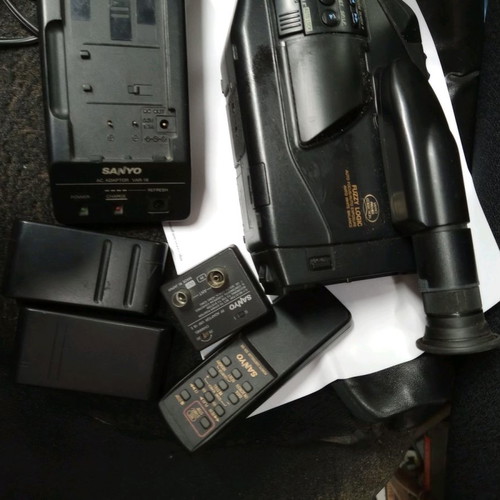 Sanyo 8mm video camera used for spare parts