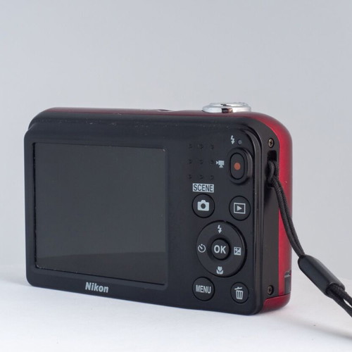 Nikon Coolpix A10 digital camera used with 32GB SD card