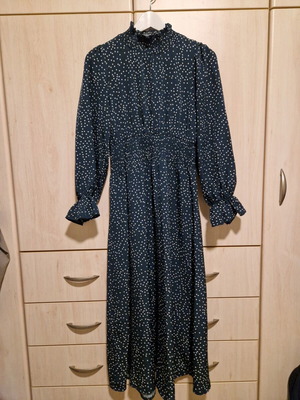 Long thin dress Shein size XS like new, green and white polka dots