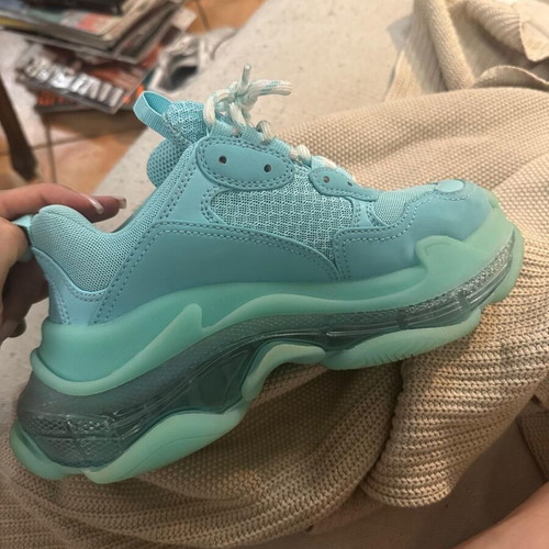 Balenciaga sneakers turquoise size 36 like new