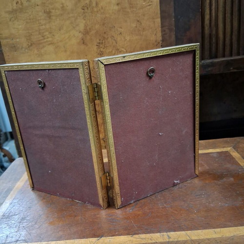 Double vintage frame used