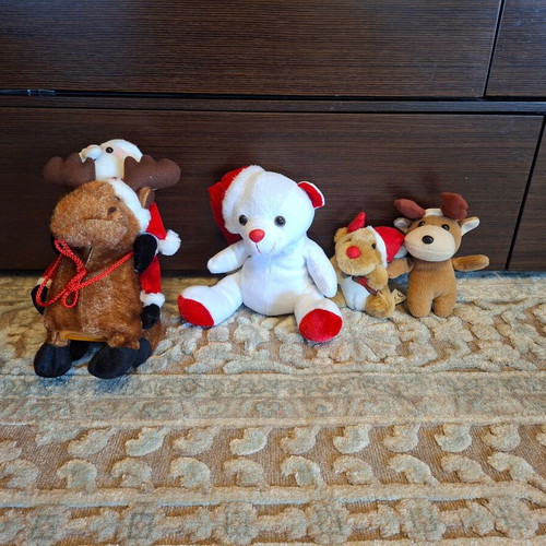 Christmas plush set used with Santa Claus, teddy bear and reindeer