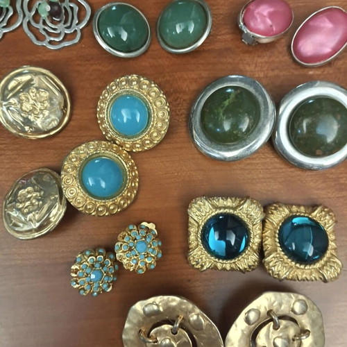Vintage earrings pack of 12 pairs from the 80s, like new, clips