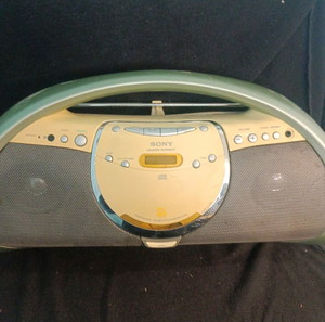 Sony radio CD player ZS- YN7L