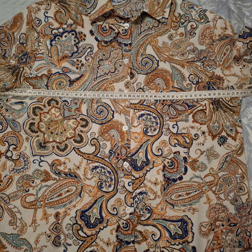 Shirt with paisley design used, size L, colorful