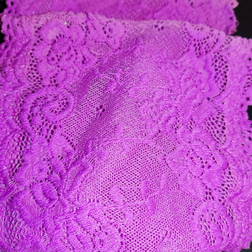 Bustier fuchsia with lace used, fabric inside and out