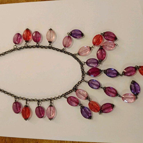 Necklace like new with colorful beads