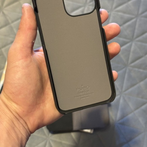 iPhone 13 Pro Max cases used, Cosy leather and Puro wallet 2 in 1