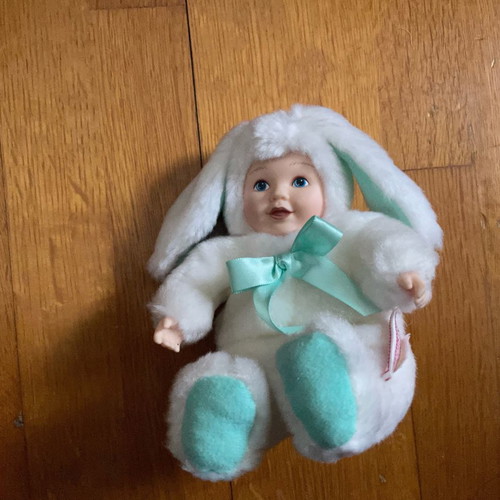 Anne Geddes stuffed bunny collectible 17cm used