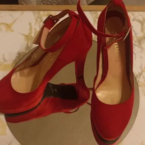 Stefania red suede pumps size 39 with ankle strap and double platform